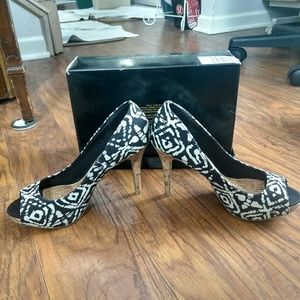 Christian Siriano Sz 6.5 heels.